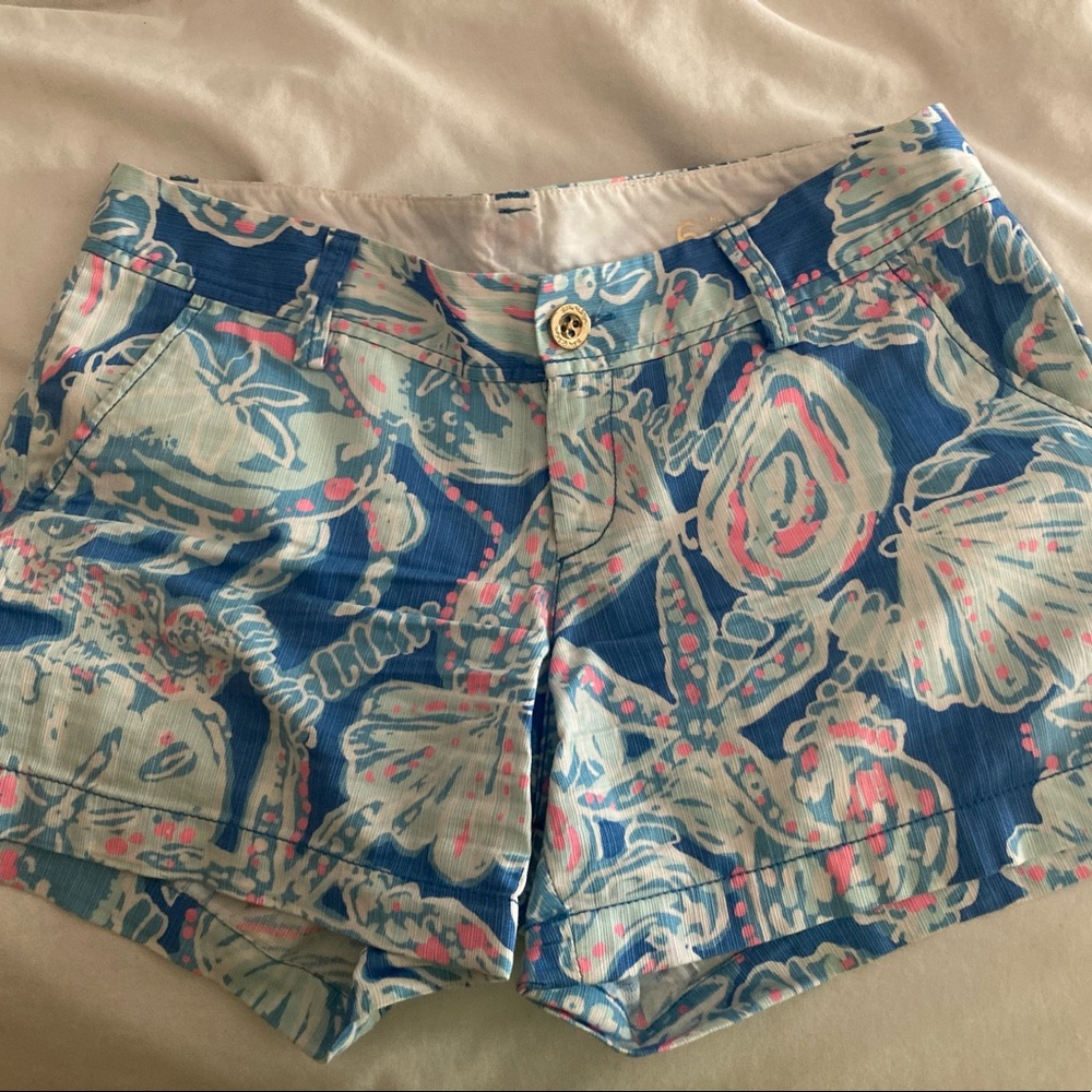 Lilly Pulitzer size 6 Callahan shorts (5”inseam)